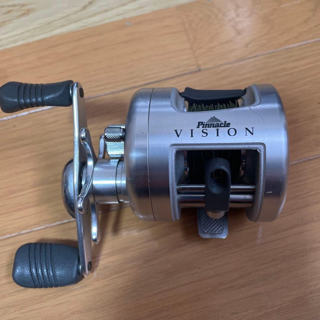 Pinnacle VISION Bait Reel Silver VS10 Used