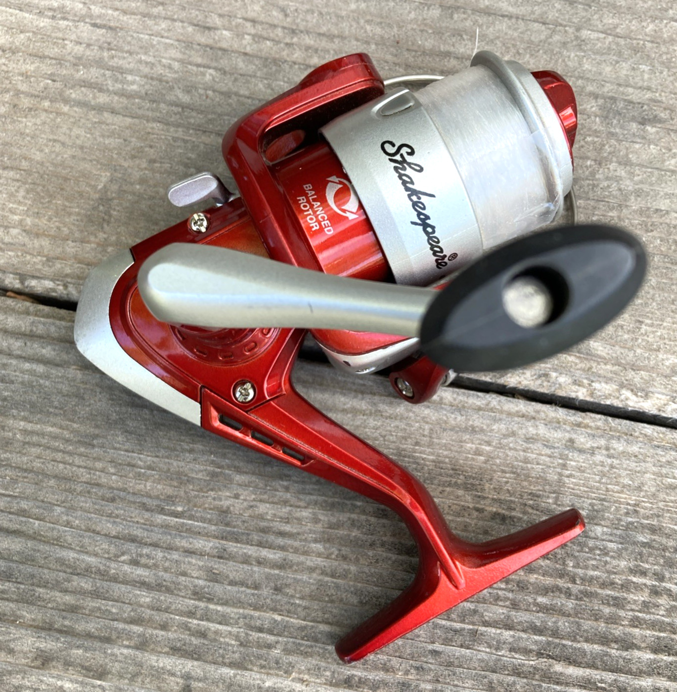 Fishing Reel Spinning RED Shakespeare CSPK20 Balanced Rotor Gear Ratio 5.5:1.