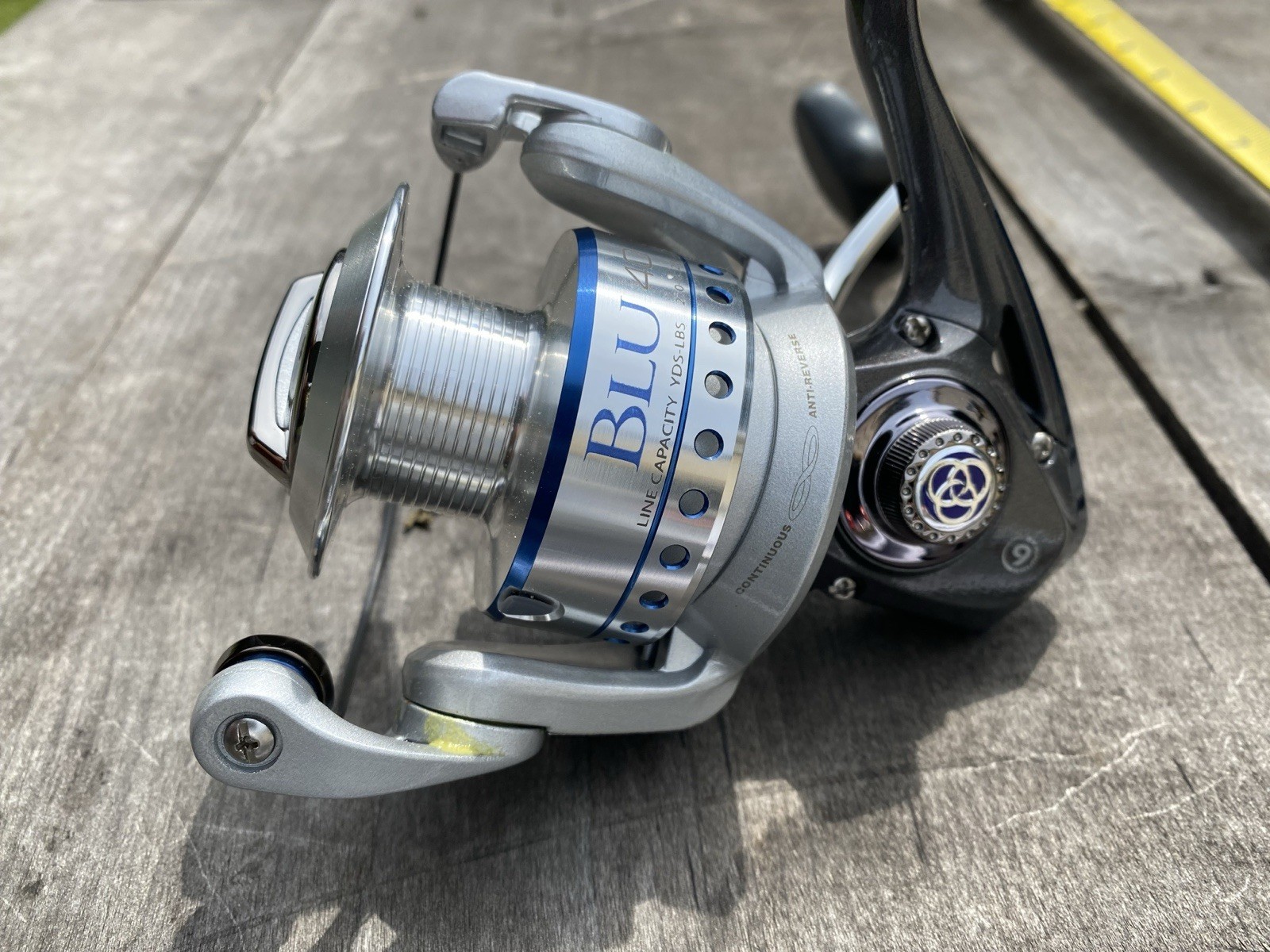 NEW Quantum Energy 40PTi! Titanium Bail!MAGNETIC BAIL TRIP BLUE 40