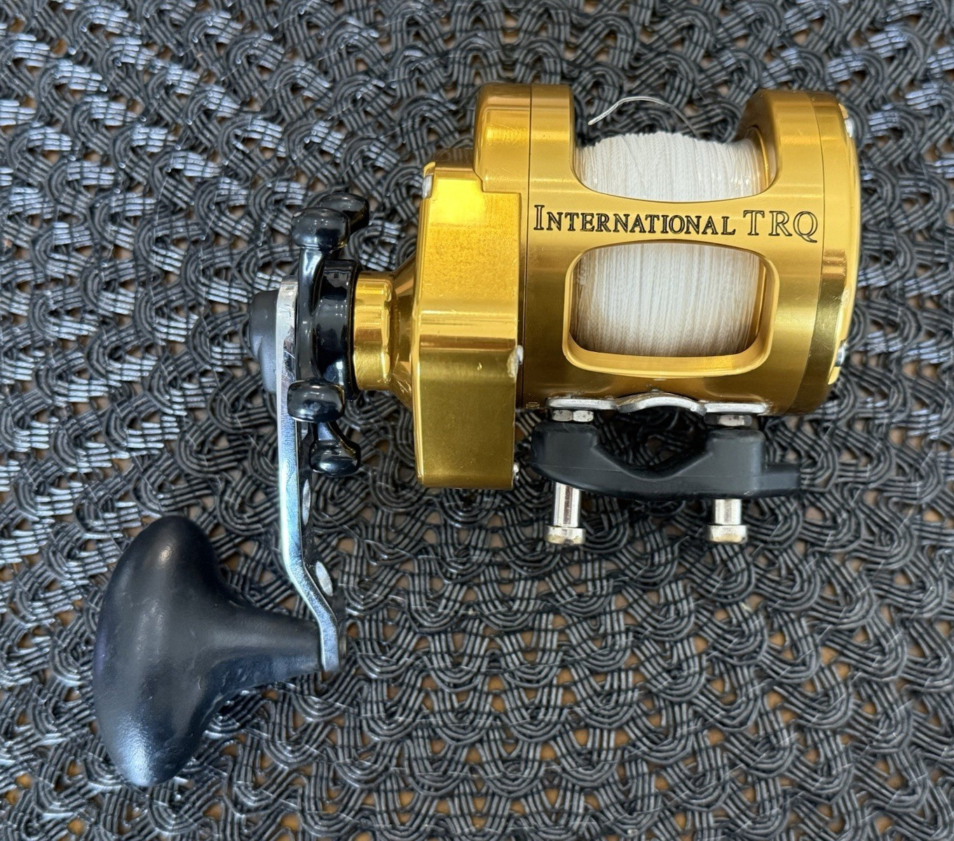 PENN International TRQ X 200 Gold Trolling Reel Right-Hand Star Drag