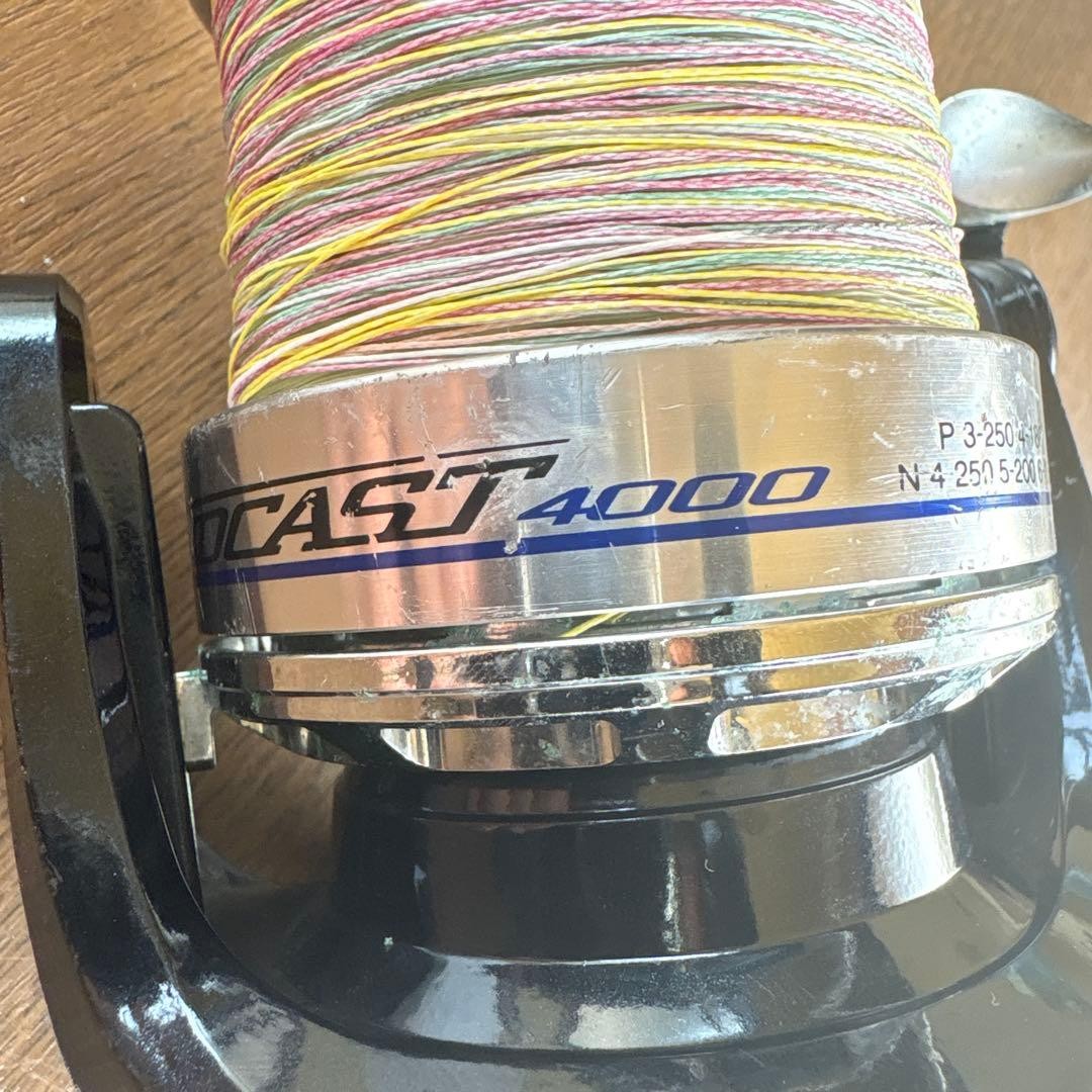 Daiwa Windcast 4000 Long Throw Reel with PE Line Used