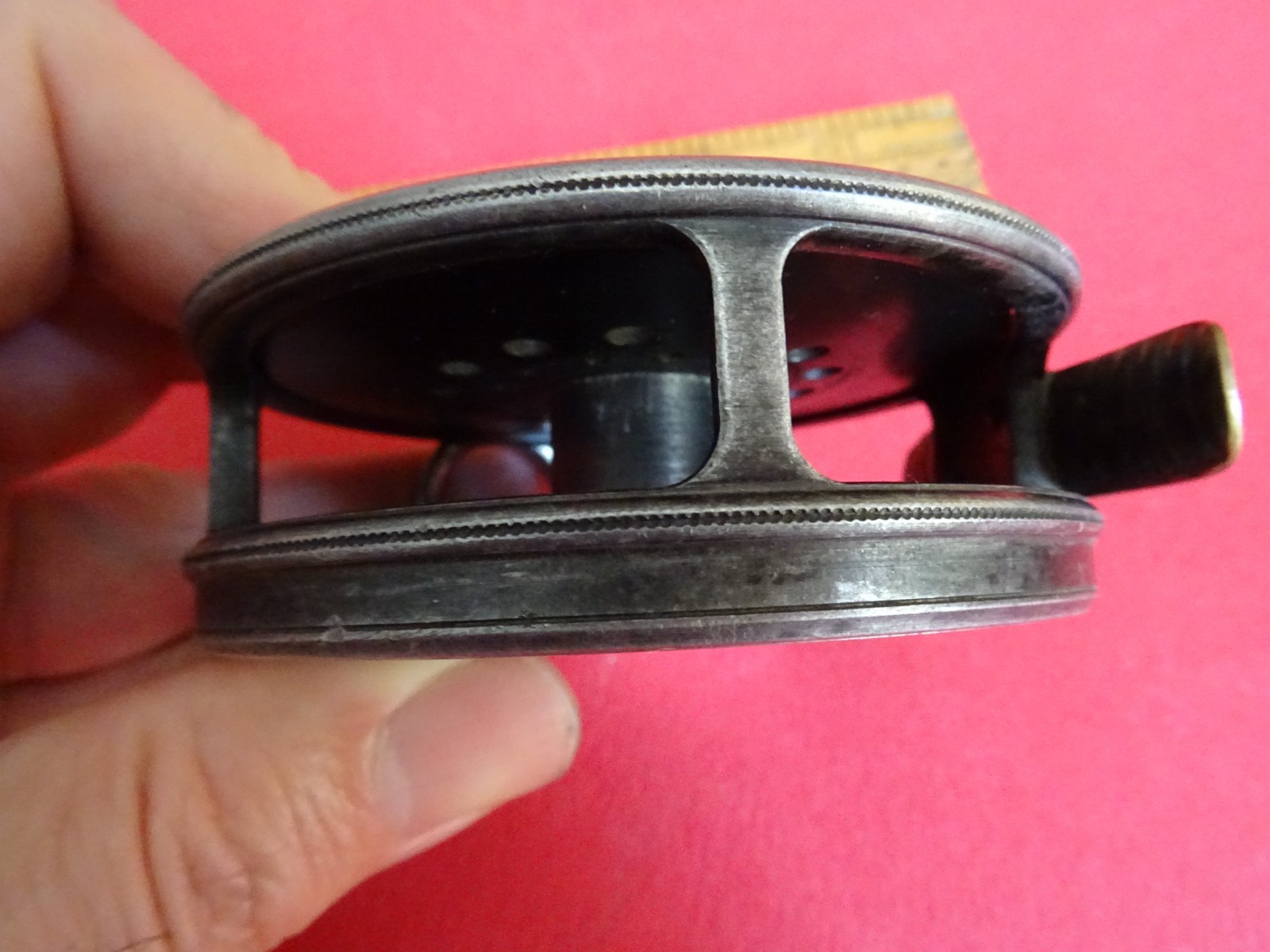A GOOD VINTAGE HARDY PERFECT 3 3/8″ TROUT FISHING REEL RARE „LIGHTWEIGHT“ MODEL