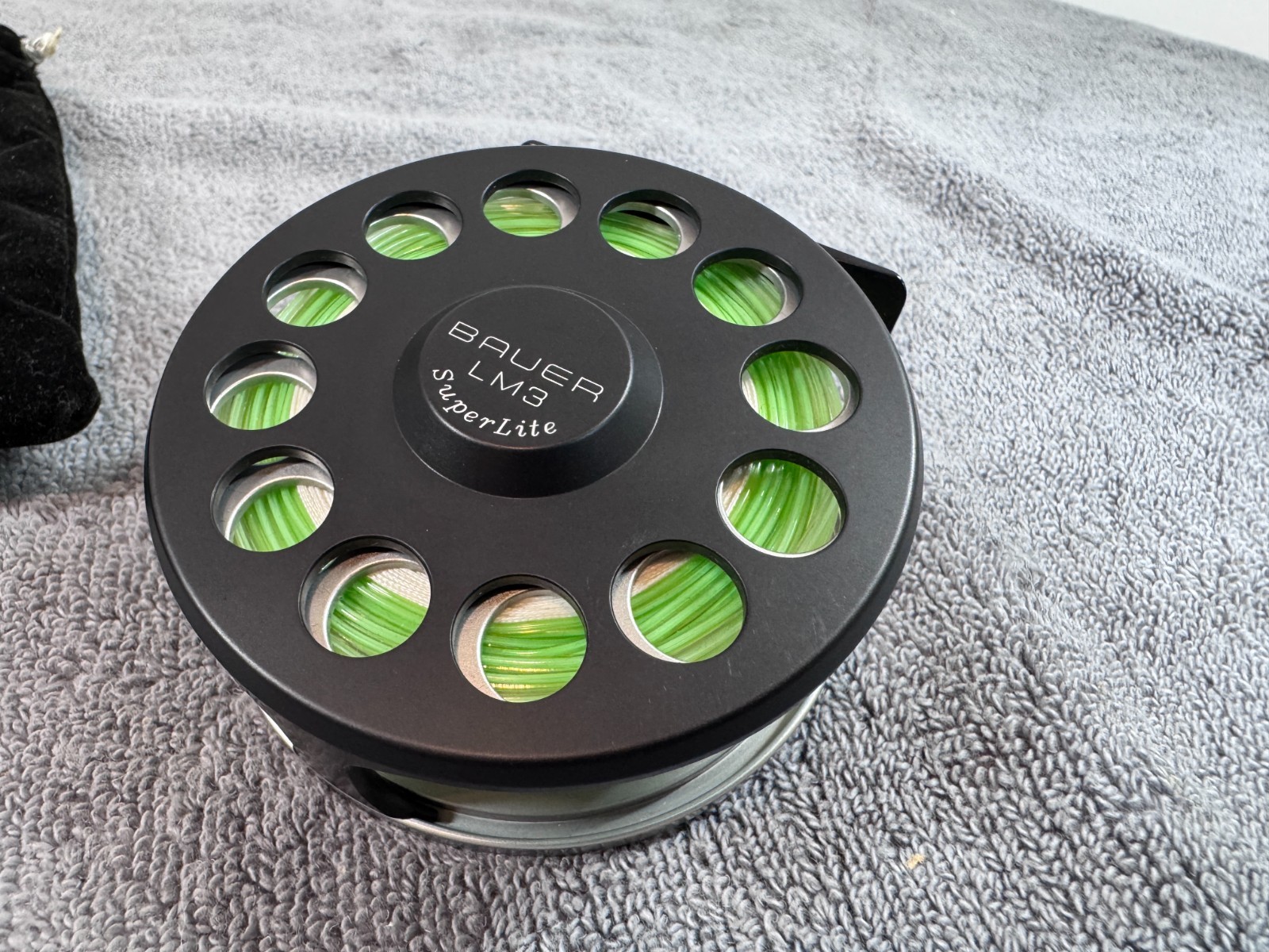 Very Clean – Bauer USA LM3 Superlite Fly Reel with Pouch, Black & Silver