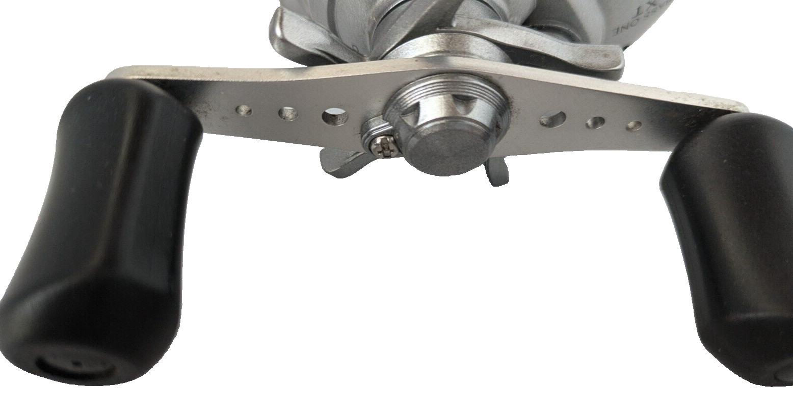 BASS ONE XT Fishing reel, silver, body only without box