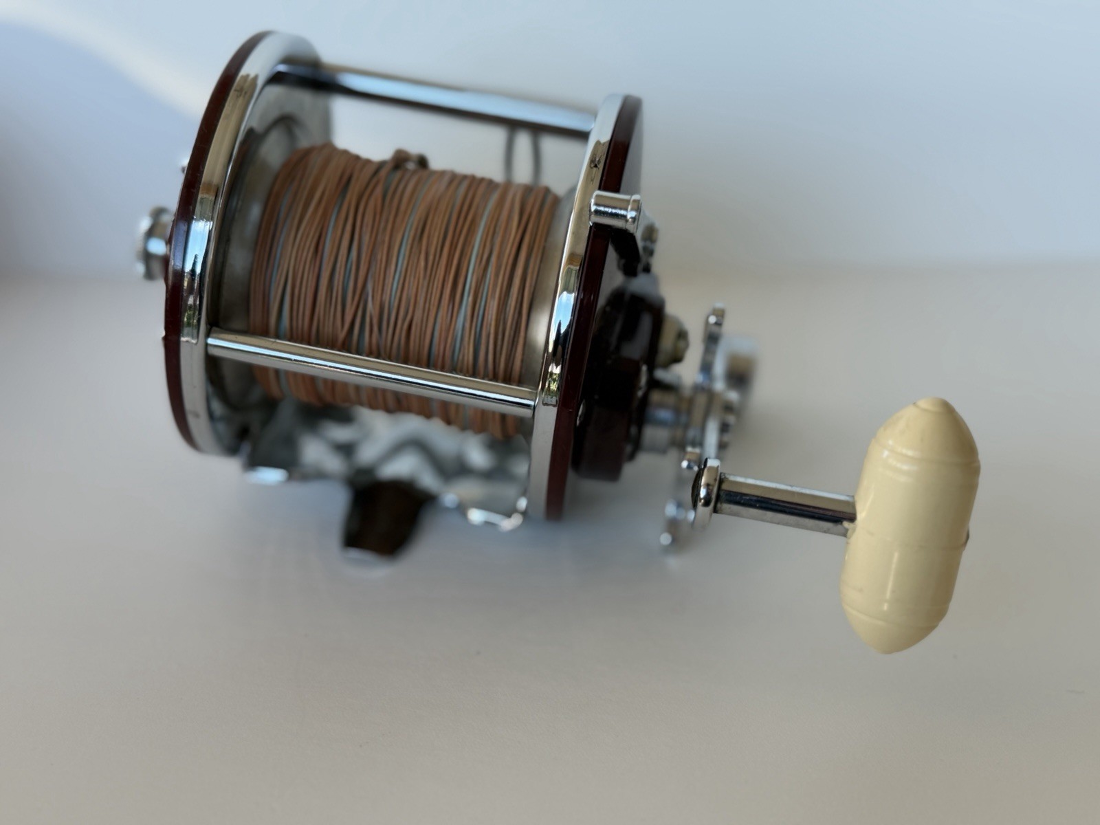 Penn Peer No. 209 Level Wind Reel Burgundy Near Mint w/ Manual USA