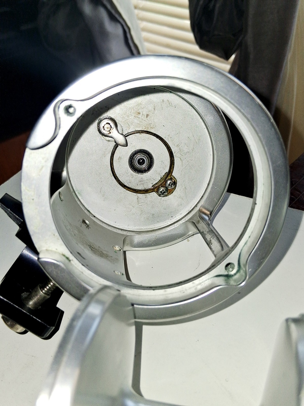 PRO GEAR FISHING REEL 440 ALL SILVER W/OVERSIZED HANDLE. Penn 4/0 Like.