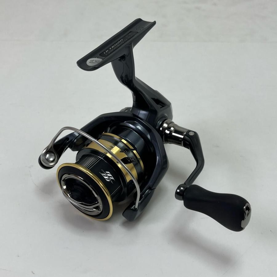 Used SHIMANO spinning reel 25 Ultegra C2000SHG 047960 No noticeable scratches