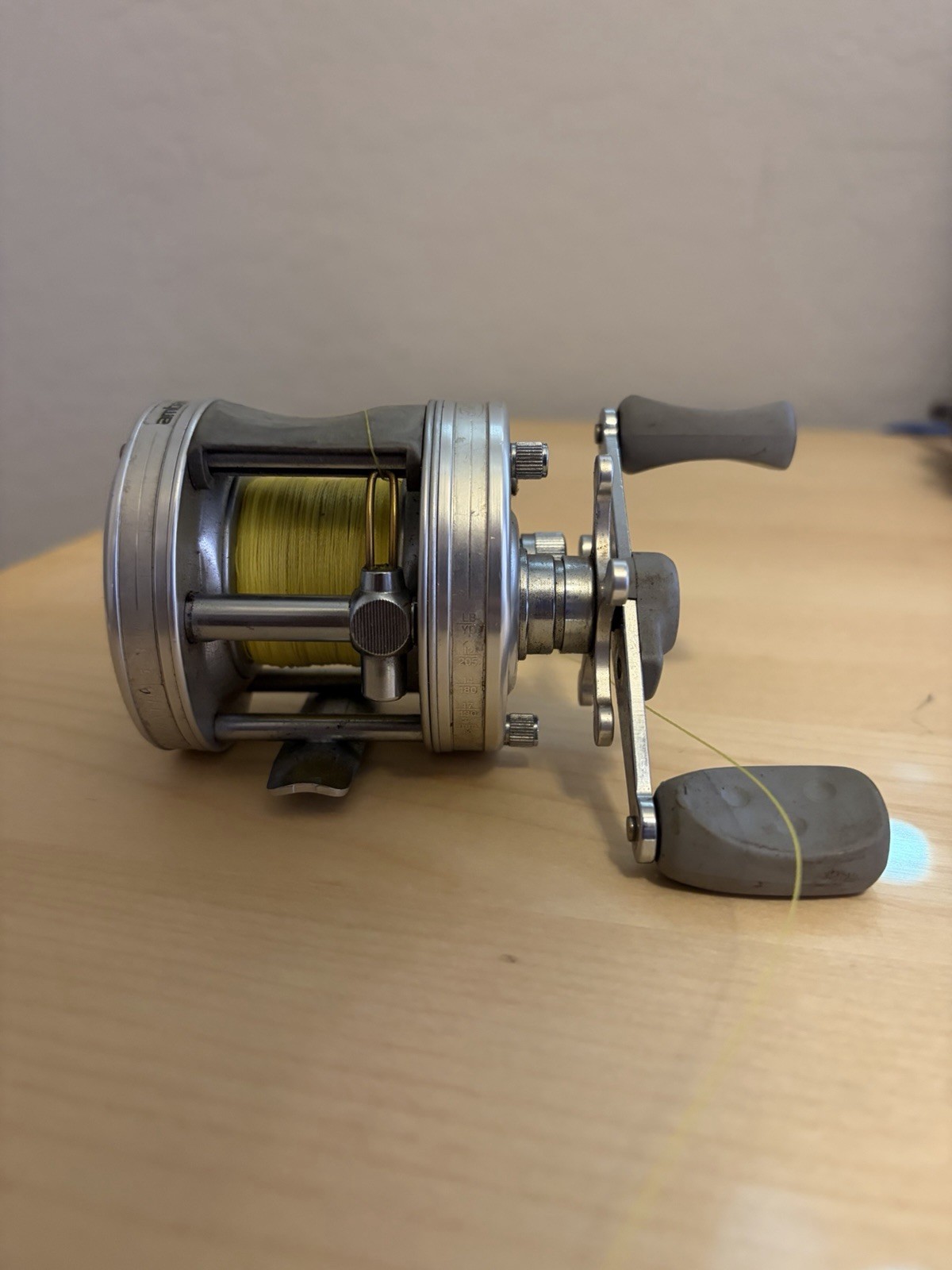 Abu Garcia Ambassadeur 5501C3 Left-Handed Baitcasting Fishing Reel