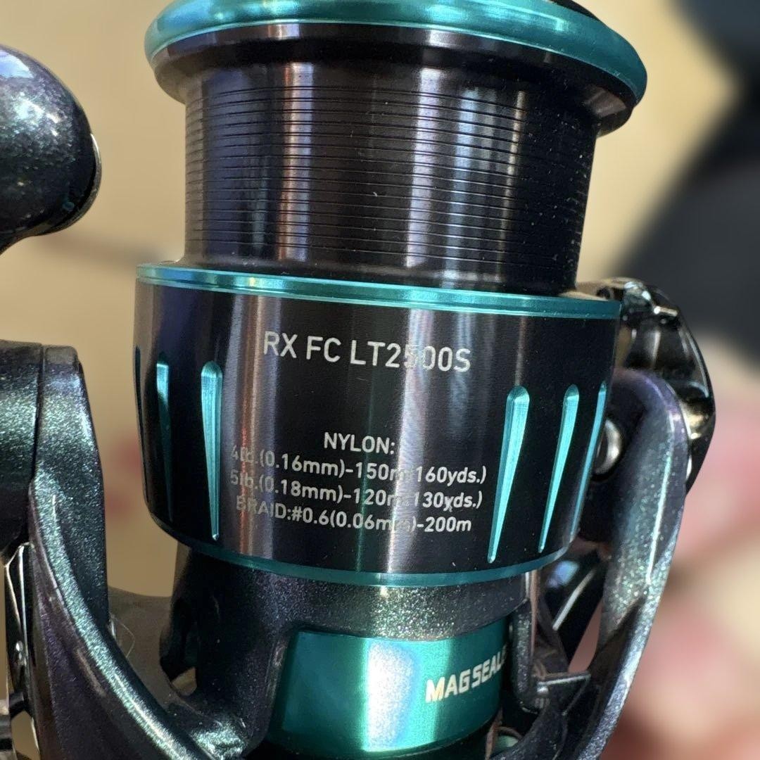 DAIWA 23 Emeraldas RX FC LT2500S spinning reel From JAPAN #0002