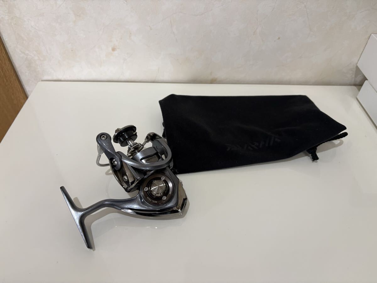 Daiwa 15 Luvias 2004H Body Excellent Condition