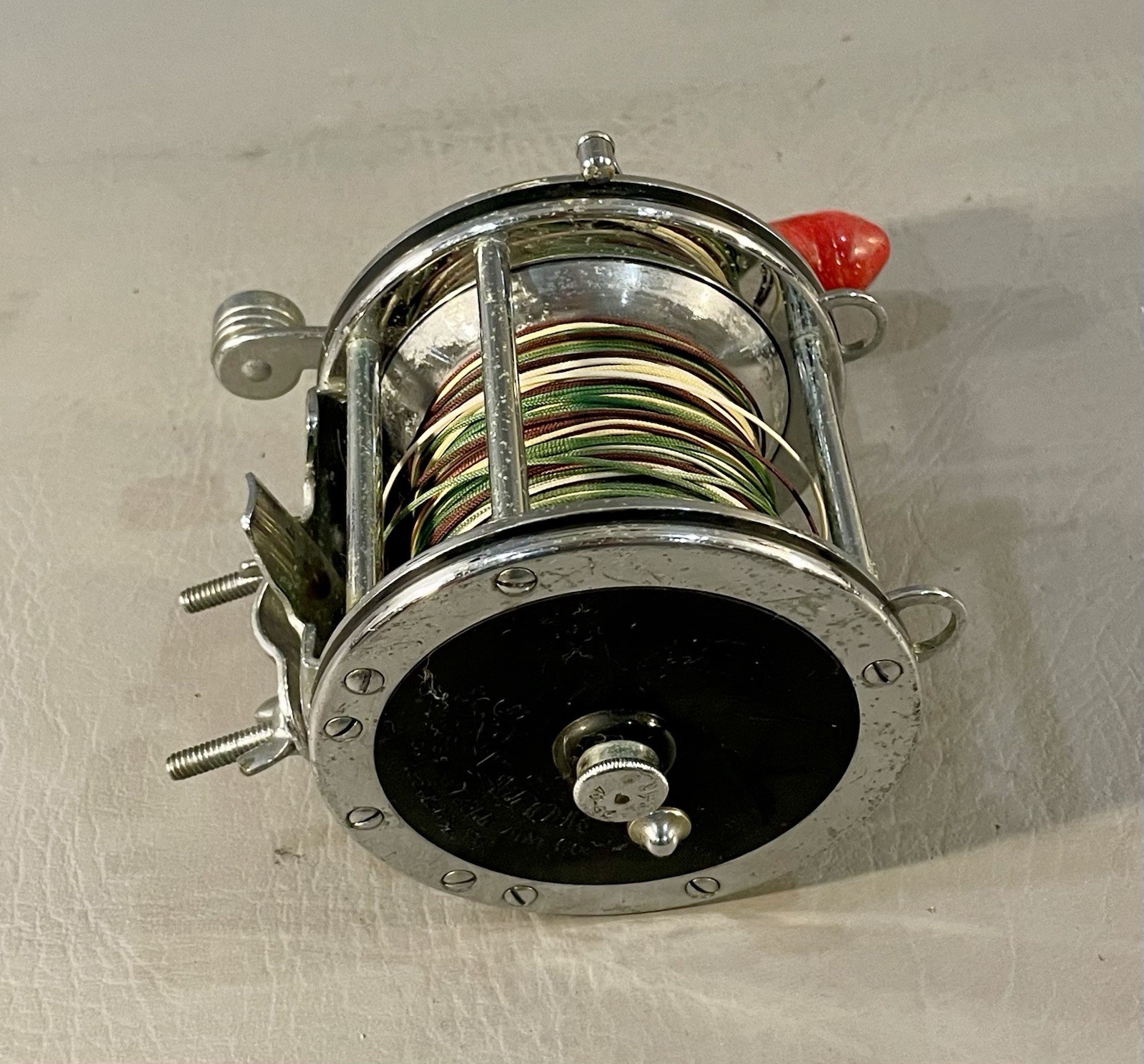 PENN 113 RH 4/0 Senator Low Speed Black Fishing Reel