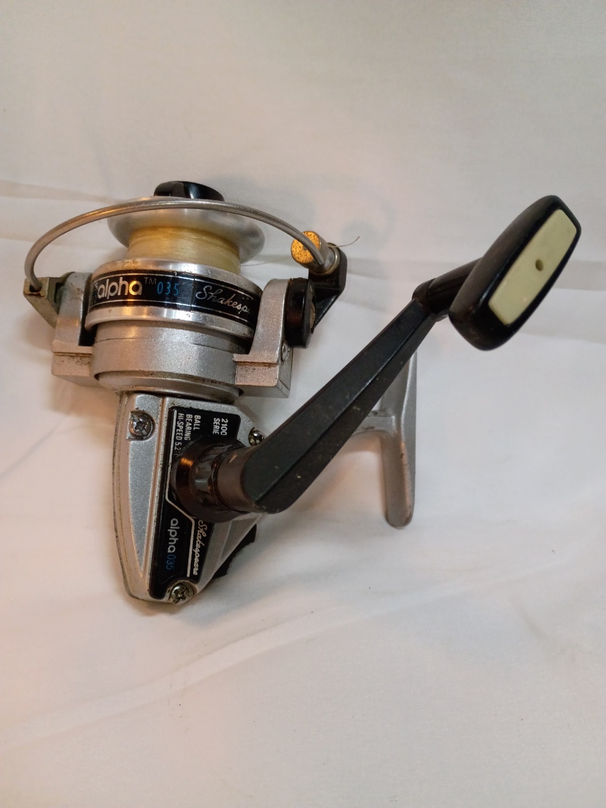 Shakespeare 2100 Series Alpha 035 Spinning Reel – Works Great