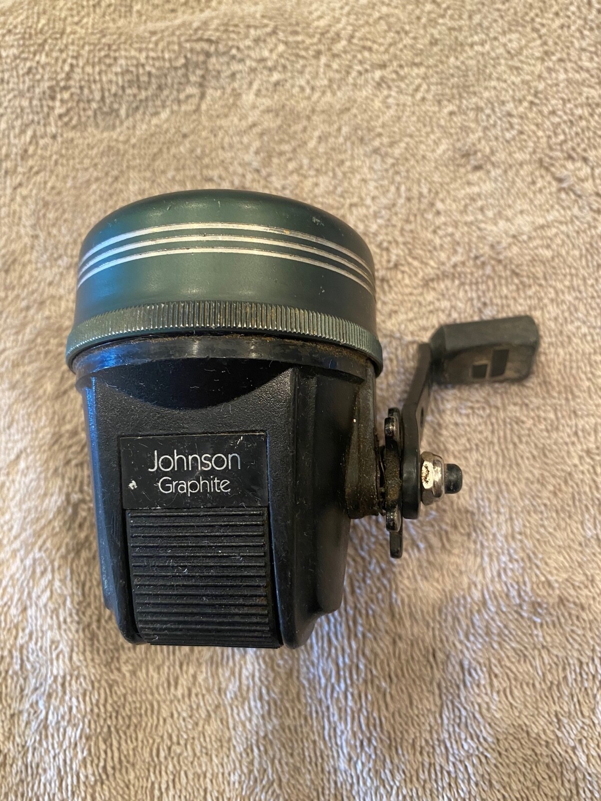 Vintage Johnson Century 225 Closed Face Spin Cast Fishing Reel U.S.A. Made