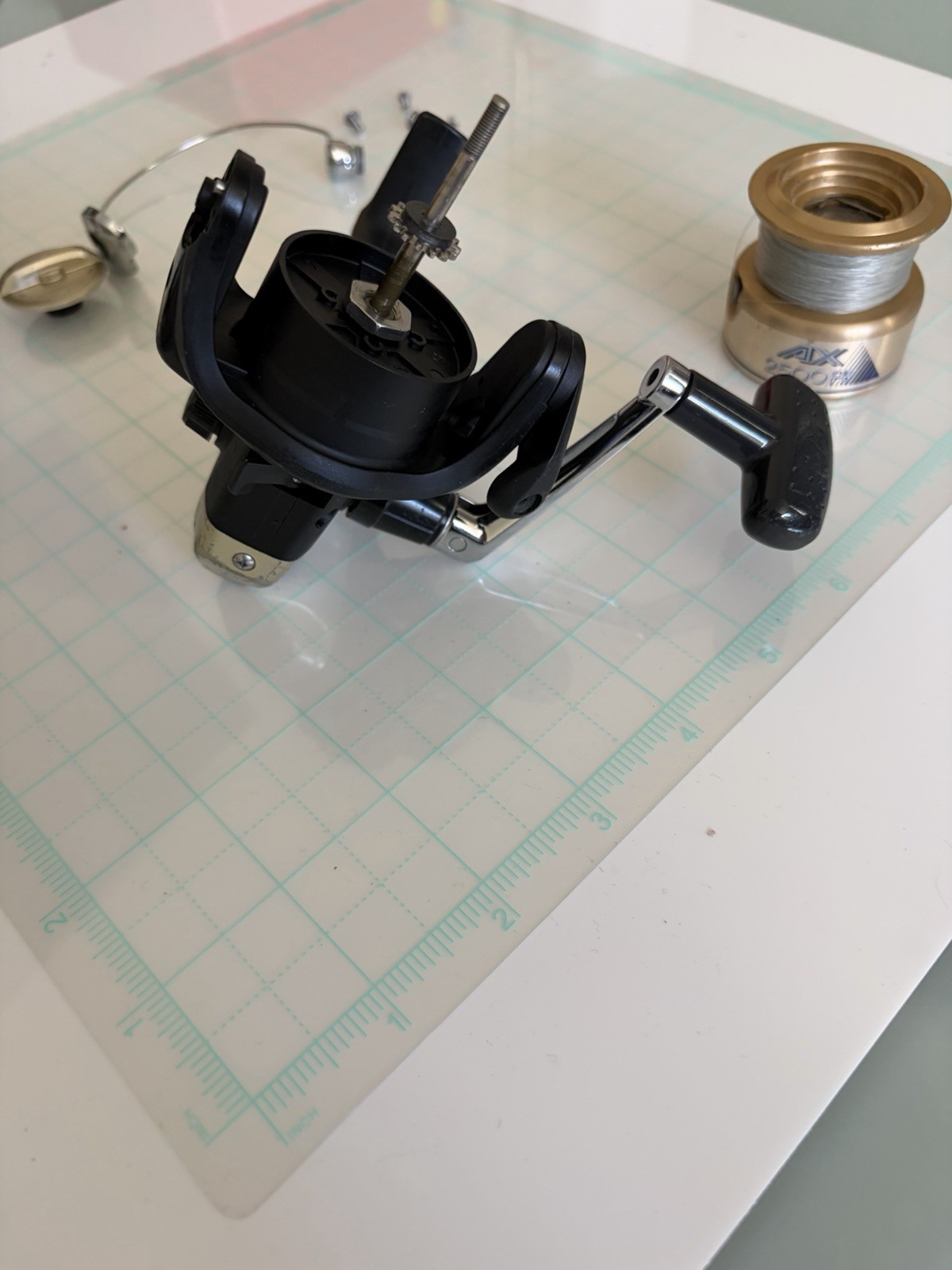 Shimano AX 2500FB 2-Bearing Spinning Reel (for Parts)