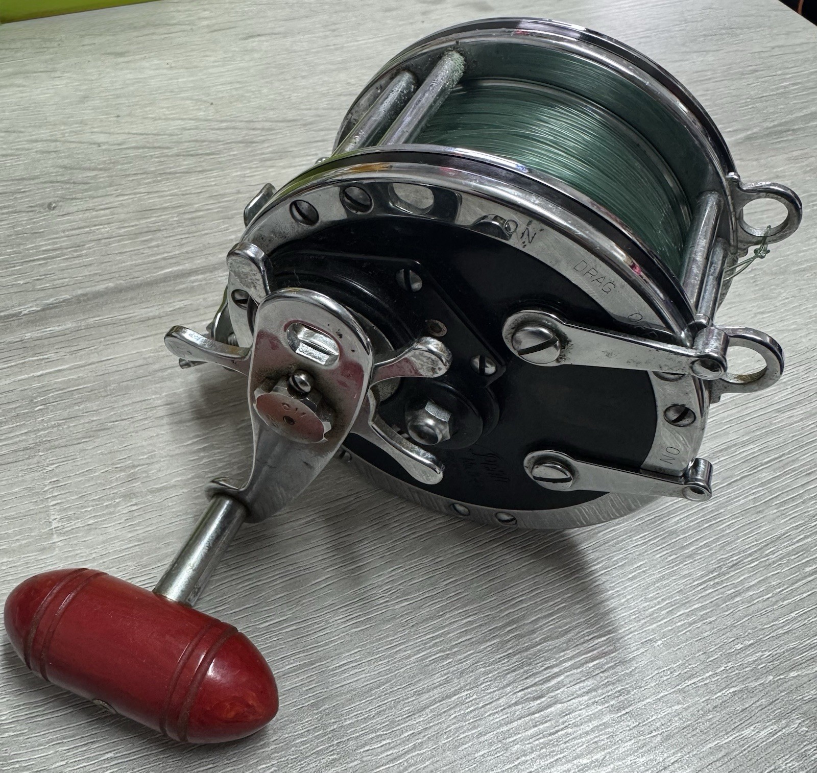 Vintage Penn Master Mariner Silver & Black Fishing Reel 349 – PRE OWNED