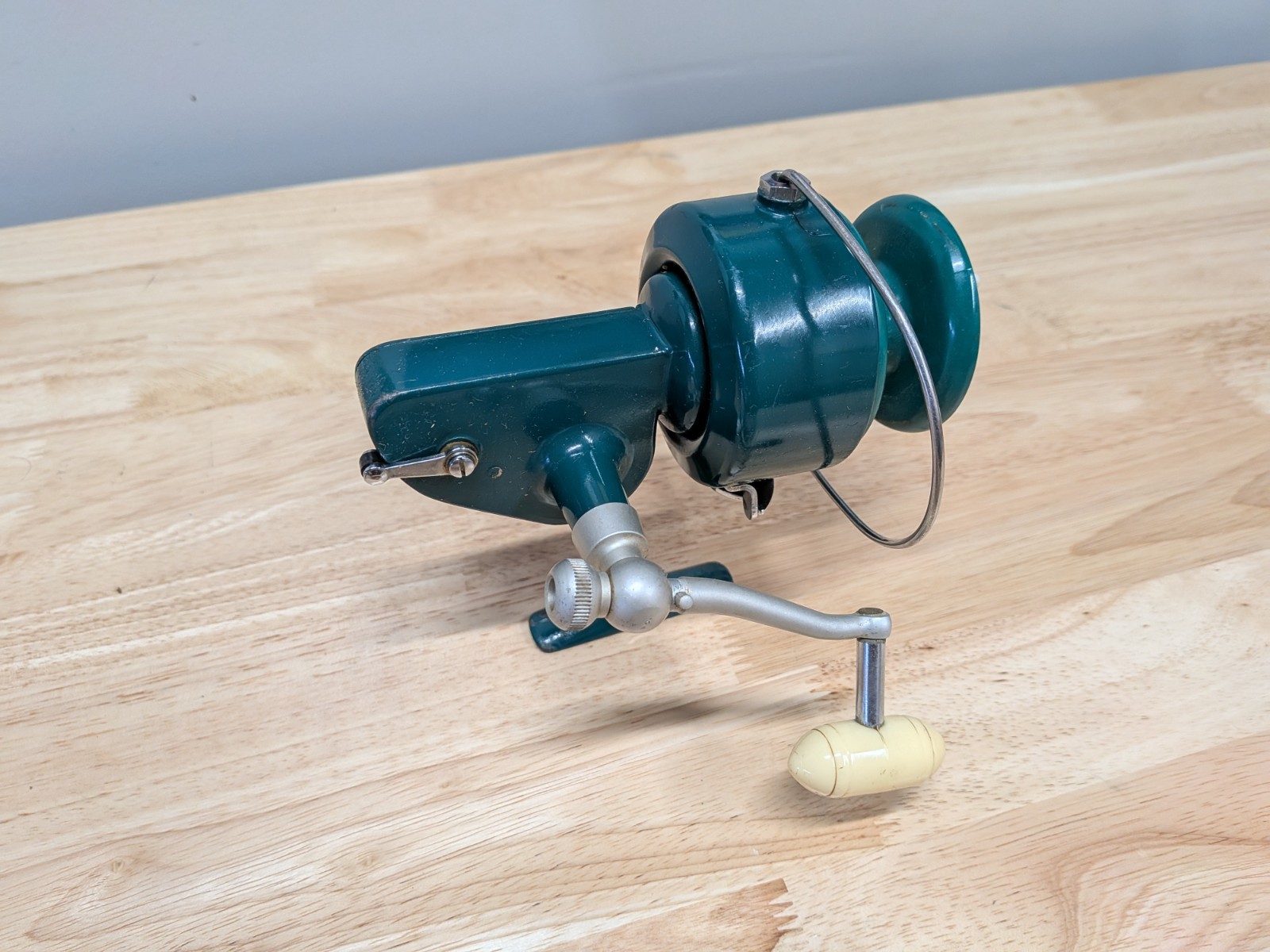 Vintage Penn Spinfisher 710 Spinning Reel w/ Original Box & Manual – Made USA