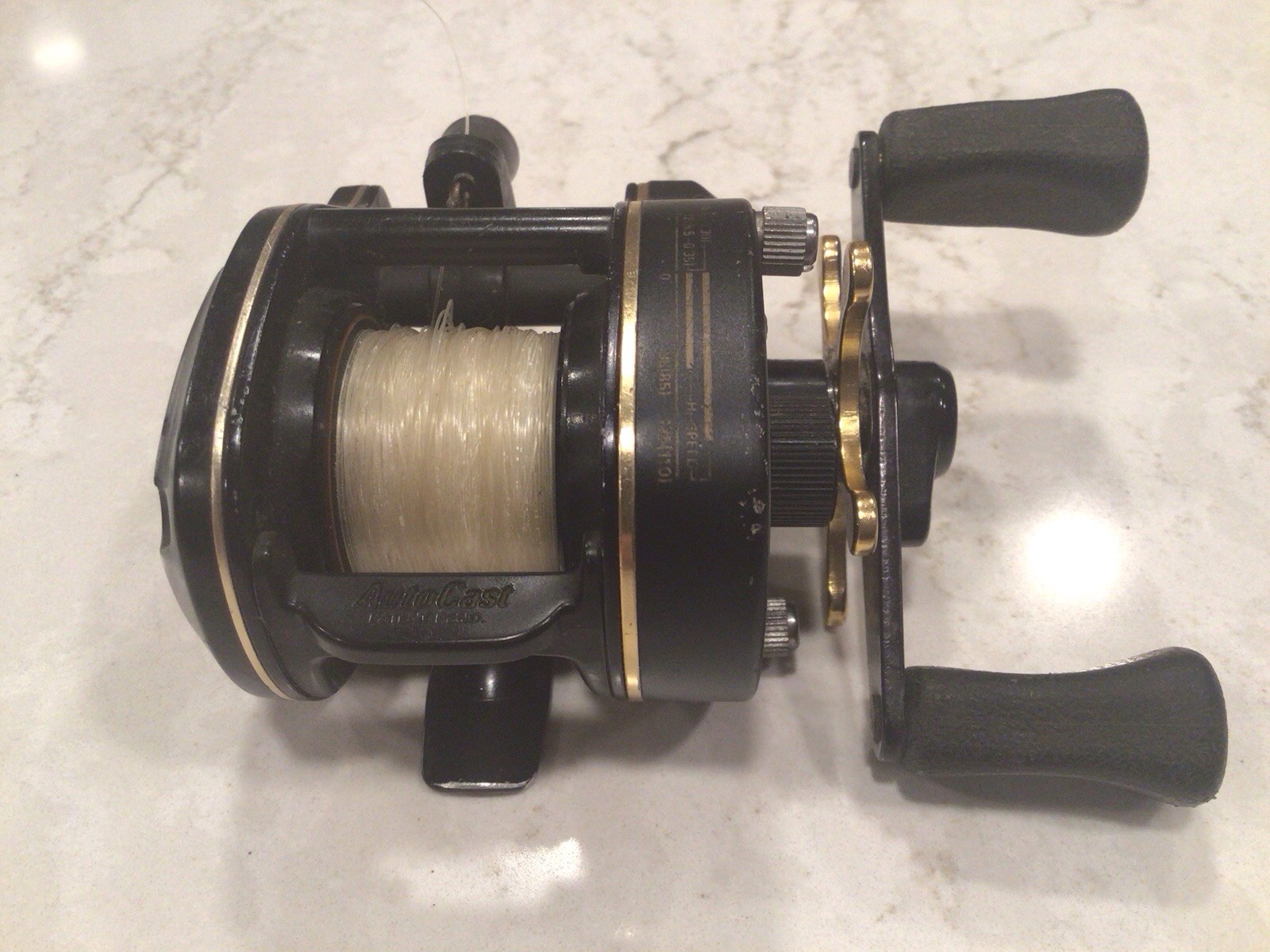 Daiwa HT 1000 Magforce Baitcast Fishing Reel Vintage, Auto Cast, Hi-Speed, RH