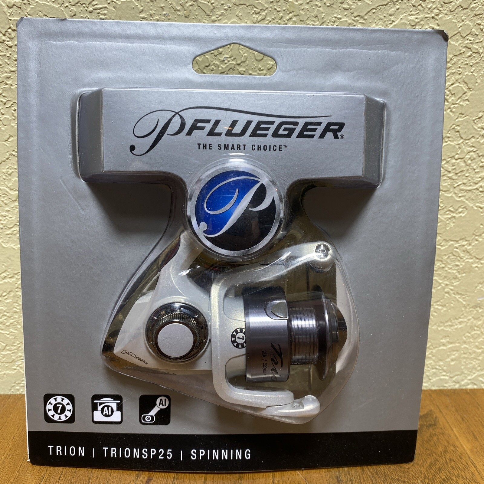 Pflueger Trion Sp25 Spinning Reel New In Package