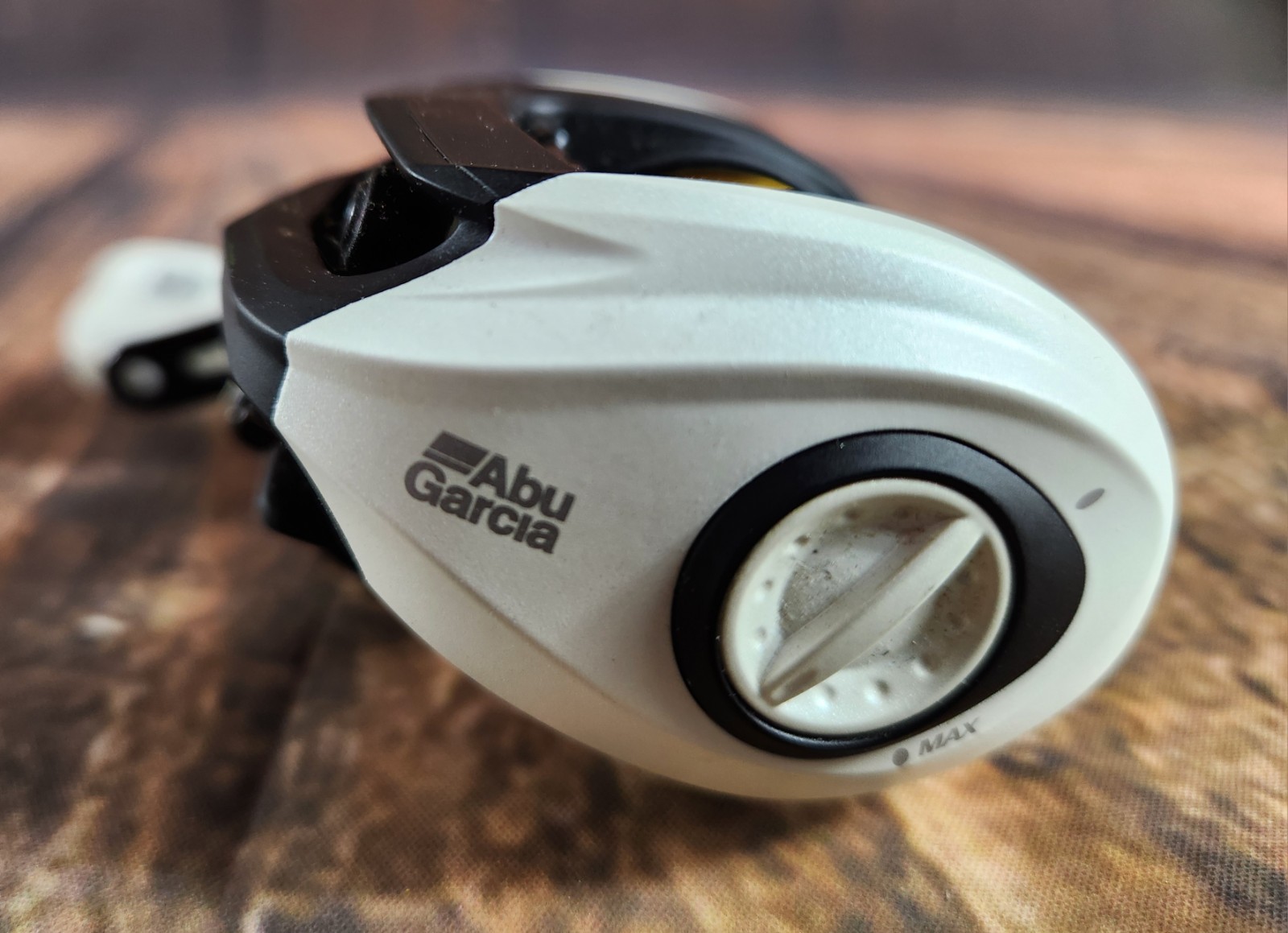 Abu Garcia Max Pro Low Profile Casting Reel Works Great FREE SHIPPING