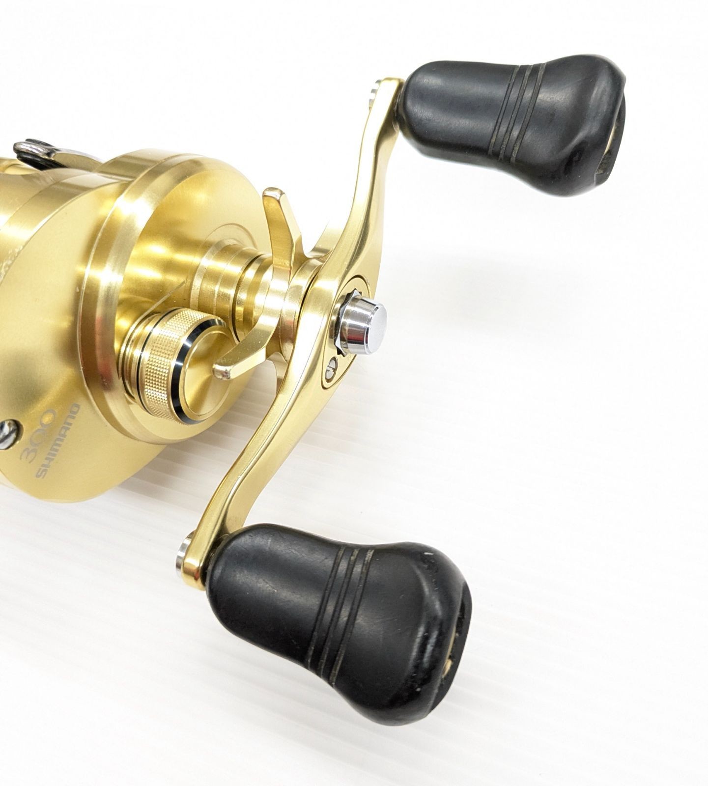 [Used] Shimano 18 Calcutta Conquest 300 Baitcasting Reel 03863 Tested From JAPAN