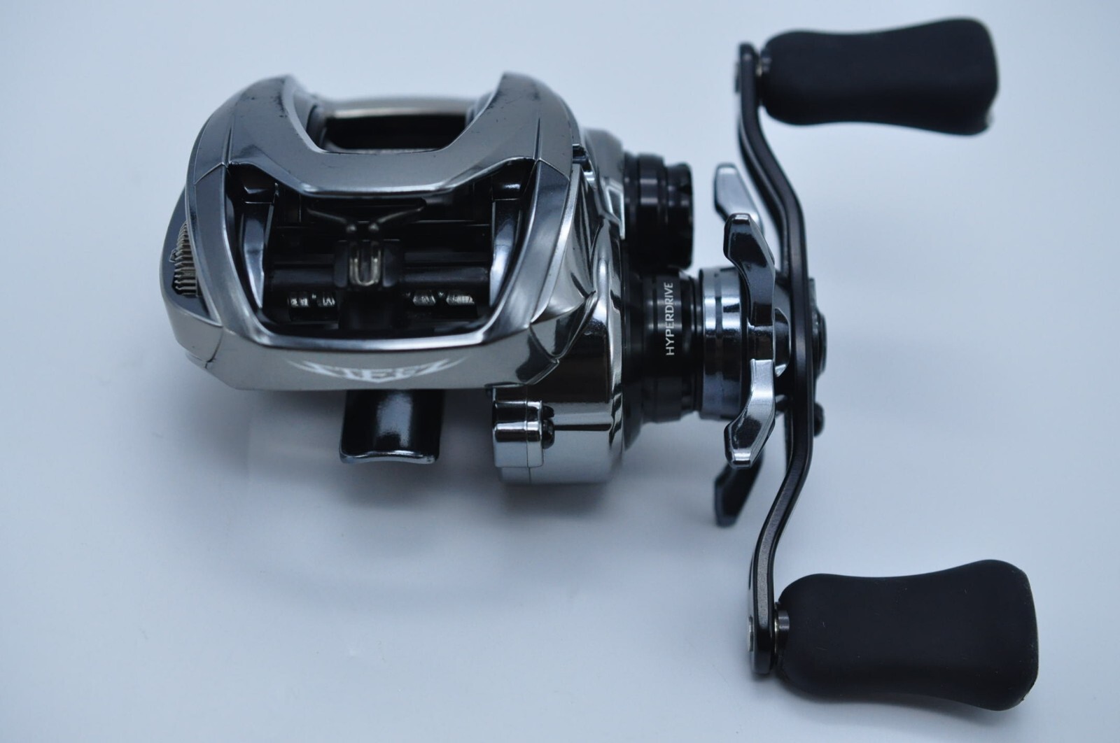 2020 Daiwa Steez LTD SV TW 1000HL Left Handle 7.1:1 Gear Casting Reel VG+ W/Box