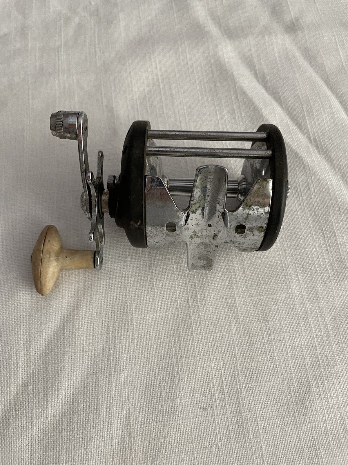 VINTAGE Ocean City 935 Fishing Reel Made in the USA