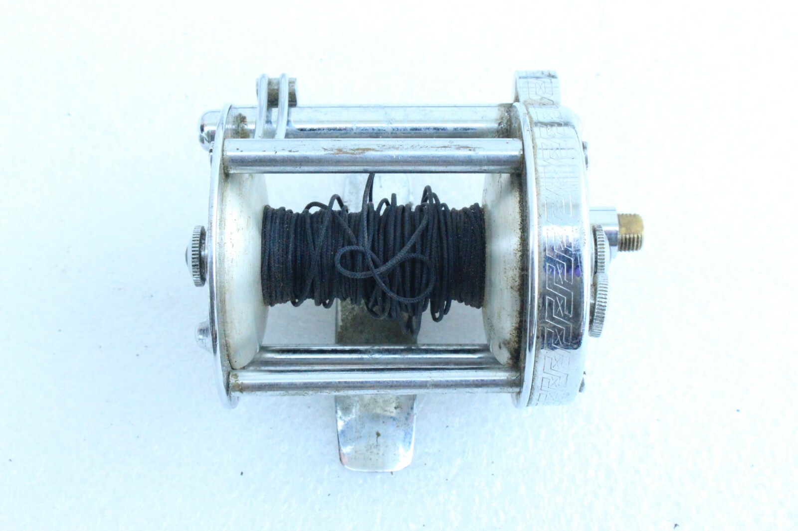 Vintage Pflueger Akron Model # 1893L Reel Bait Casting Fishing Conventional 1893