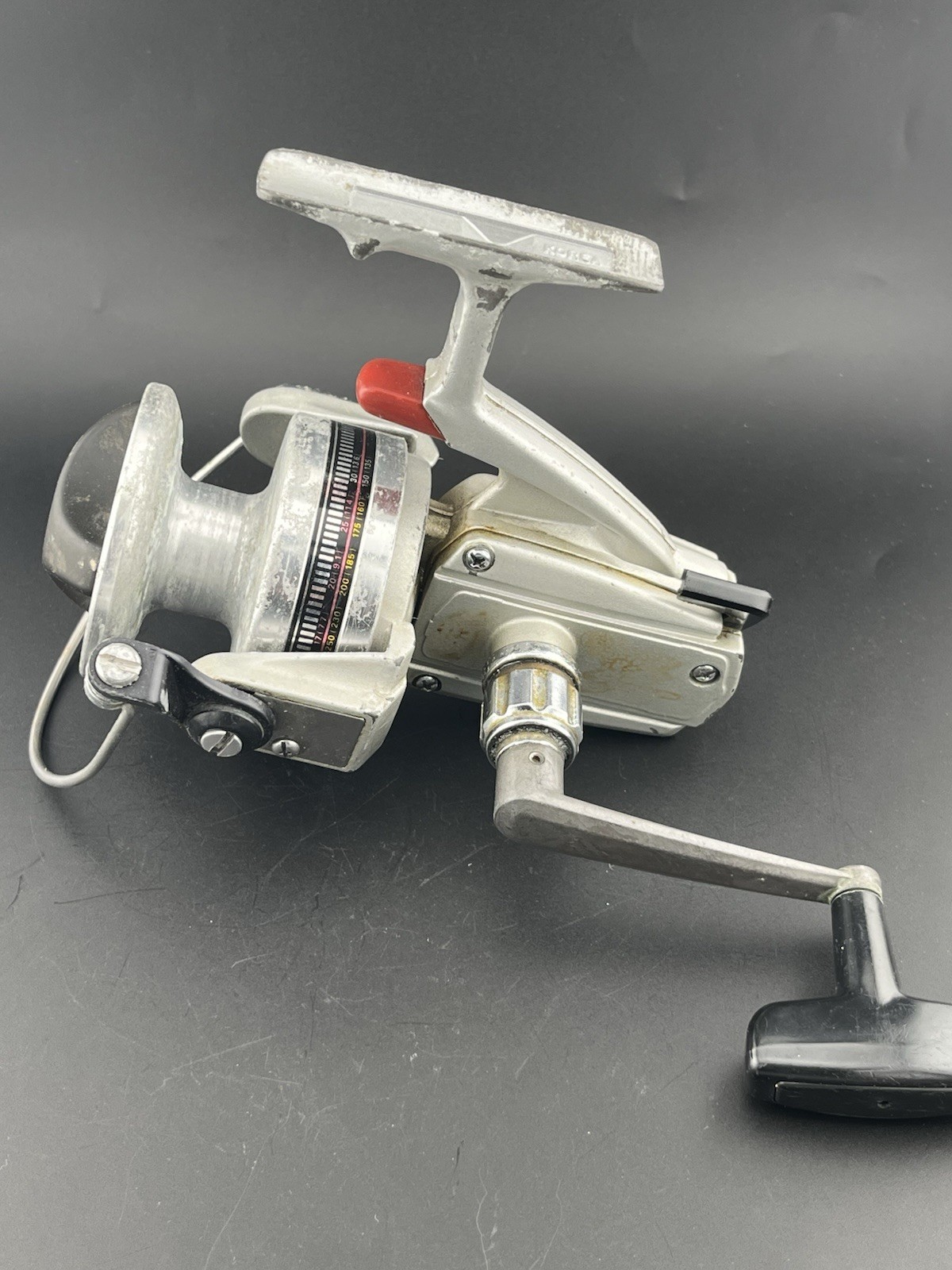 Pre Owned Daiwa 4000C Saltwater Spinning Reel. Made In Korea
