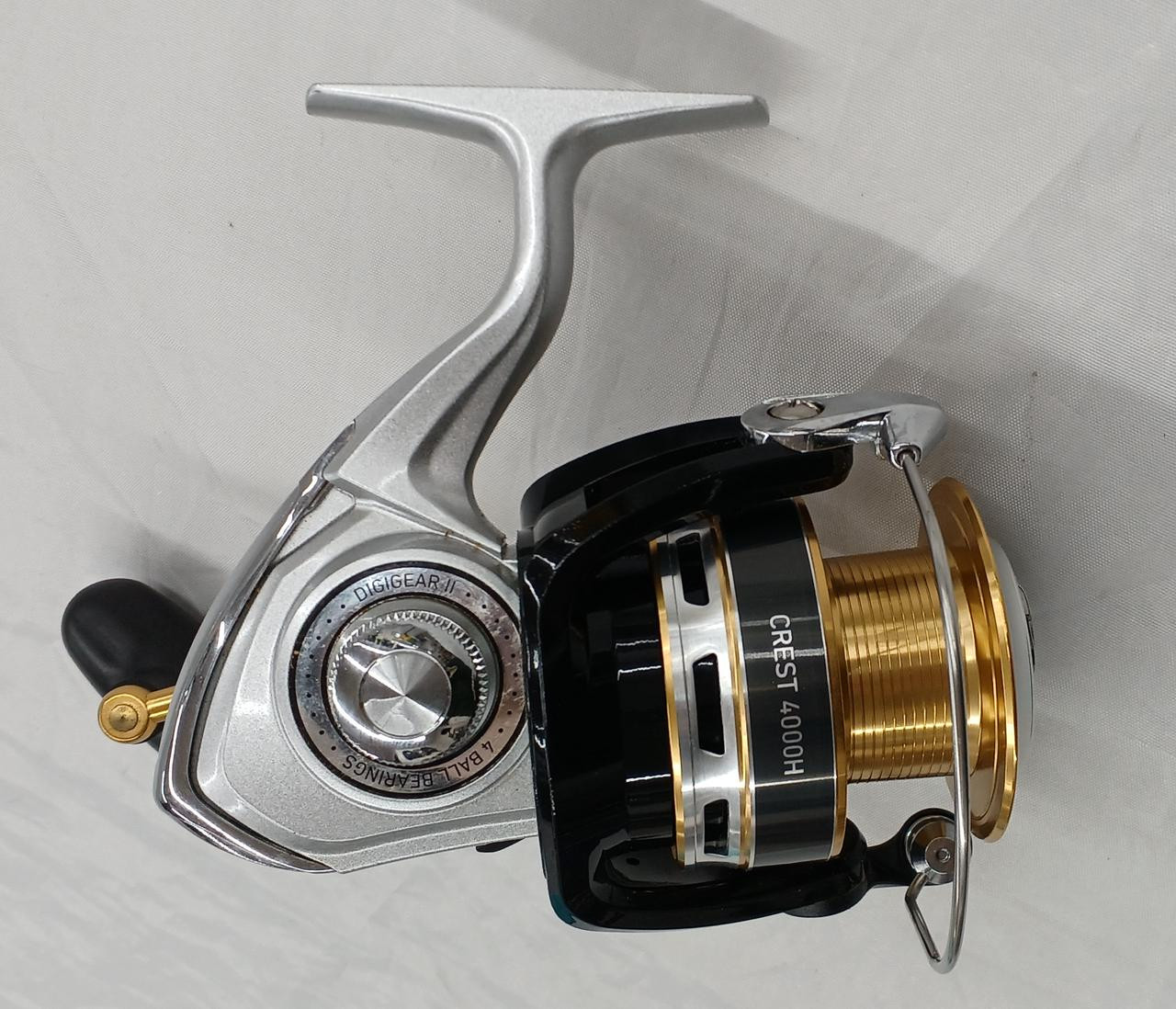 DAIWA CREST 4000H Fishing Spinning Reel Black&Gold&Silver Color Tested