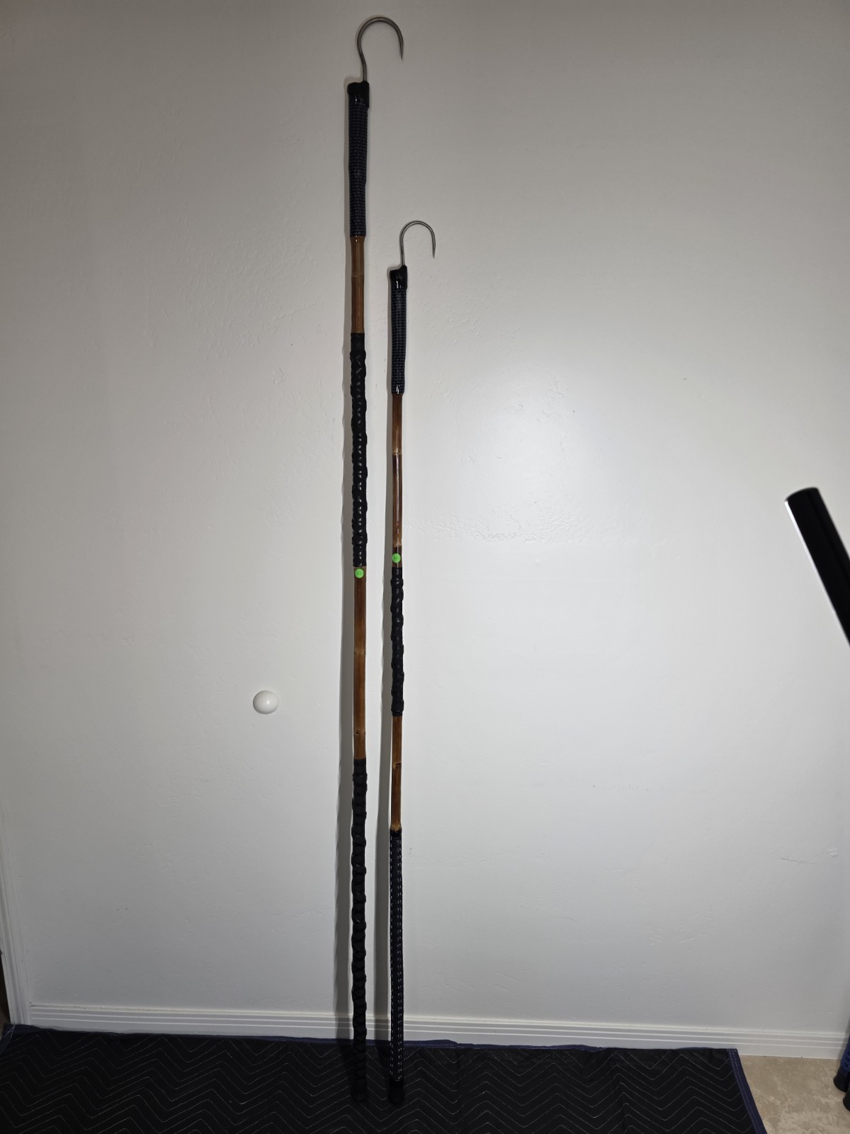 SET OF 2 CUSTOM FISHING GAFFS 7′ AND 6′ TITANIUM HOOKS