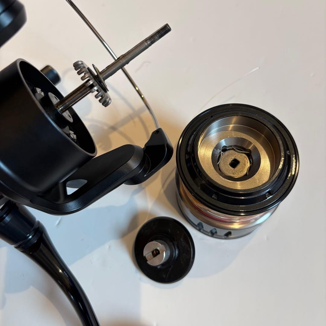 Shimano 20 Stradic SW 8000HG Spinning Reel used