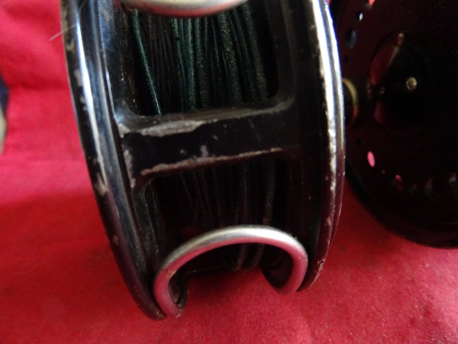 A PAIR OF GOOD VINTAGE J W YOUNG 3 3/4″ BEAUDEX MEDIUM WIDTH FLY REELS