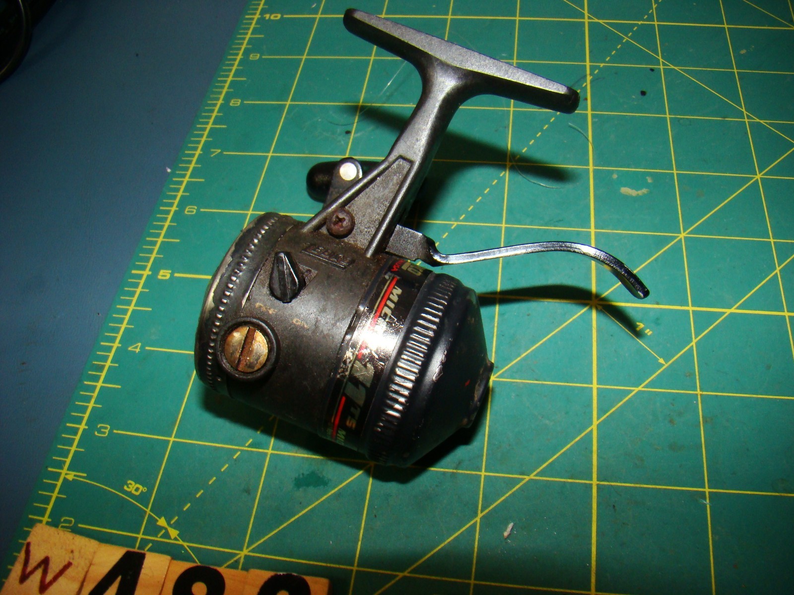 W0482 PR ZEBCO 11 TS UNDERSPIN TRIGGER CAST ULTRALIGHT SPINCAST FISHING REEL USA