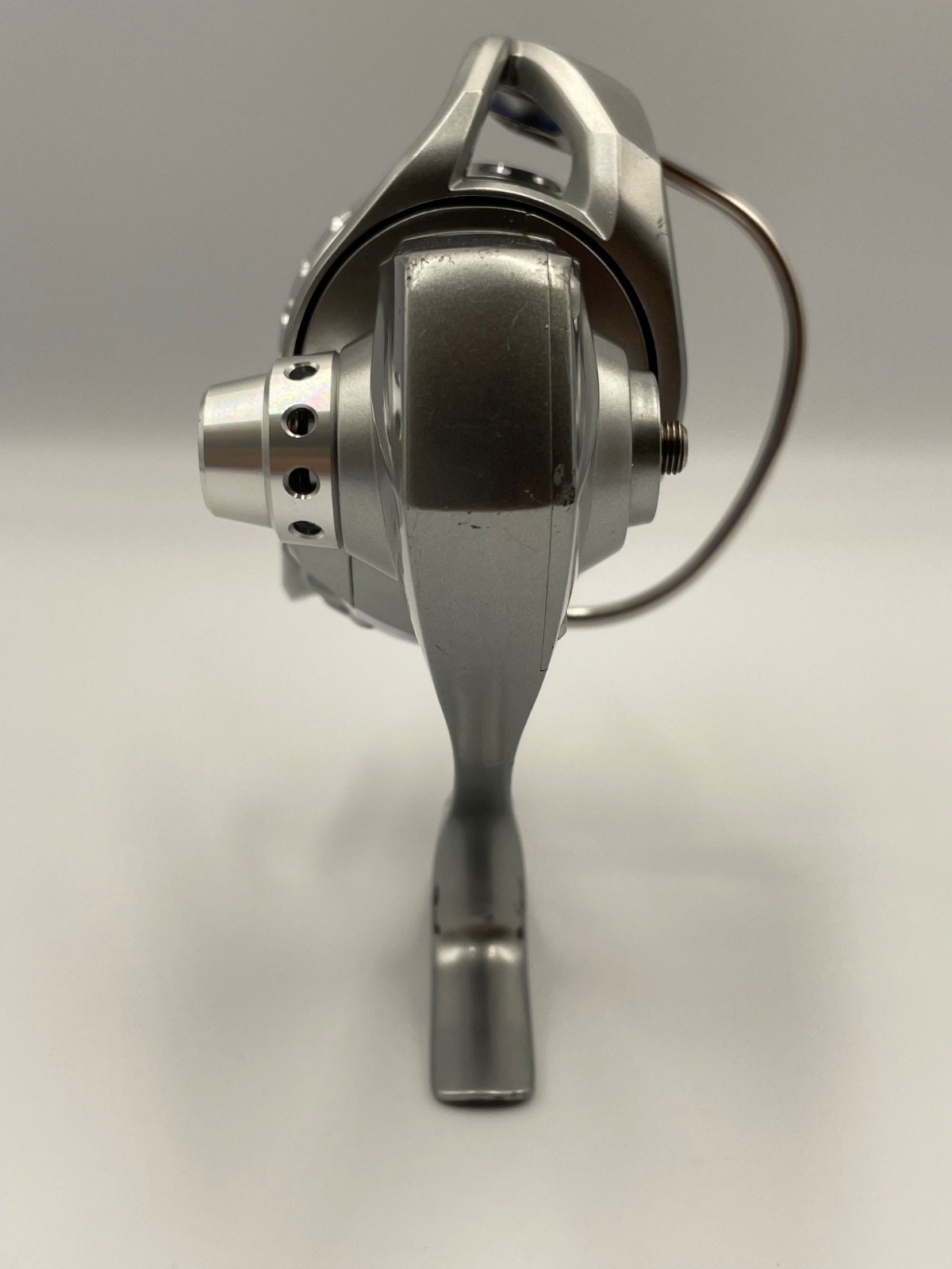 Saltiga Z4500 Daiwa Spinning Fishing Reel Both Handle Gear Ratio 4.9:1 Used