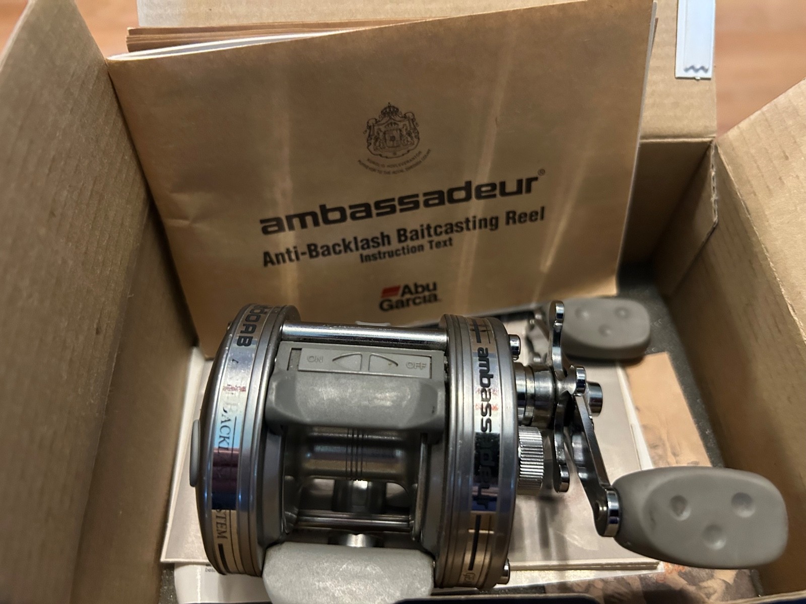 Abu Garcia Ambassadeur 5600AB Anti-Backlash 5.3 Right Hand Baitcasting Reel