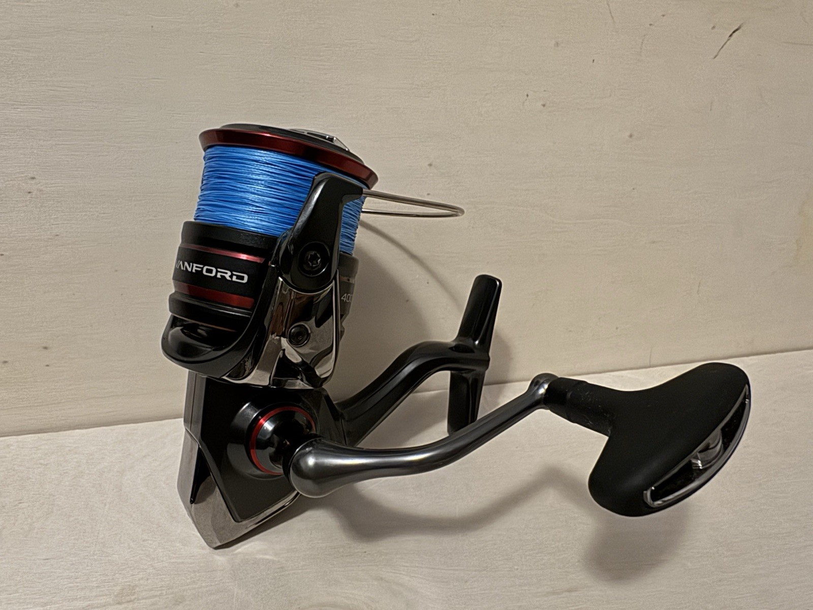 Shimano Vanford 4000XG Spinning Reel W/ 15lbs Suffix 832 Lightly Used USA SELLER
