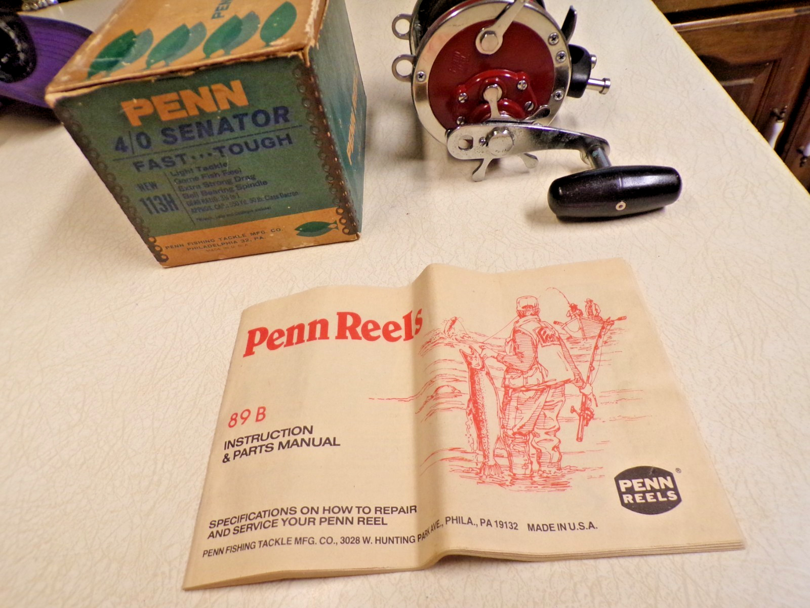FISHING REEL W/ BOX – PENN 4/0 113-H – CLEAN & WORKS GREAT
