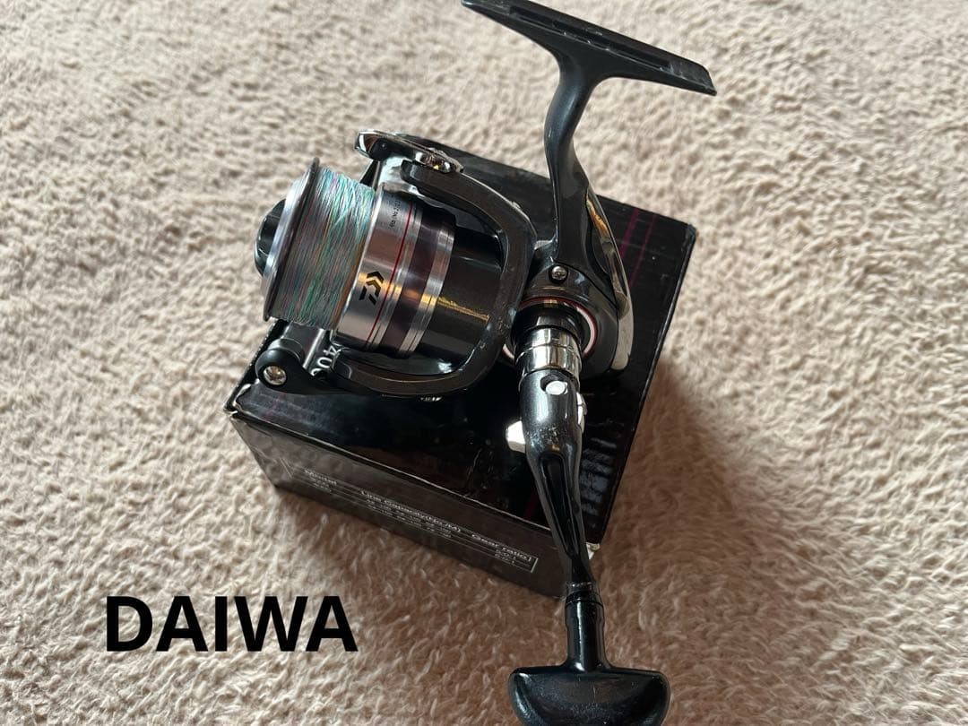 Daiwa Liberty Club 2500 Spinning Reel PE Line Included Used