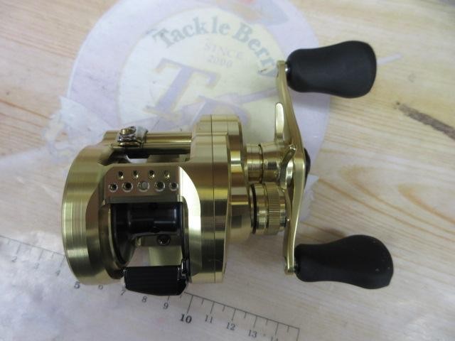 Shimano 21 Calcutta Conquest 200 Baitcast Reel 04234 Smooth Rotation Japan