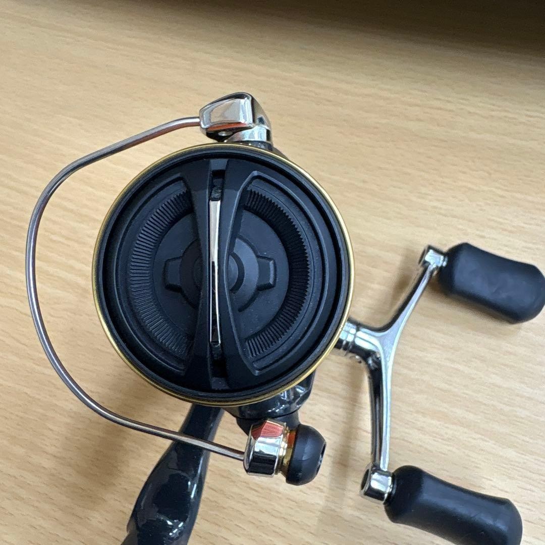SHIMANO Sahara C3000DH-I Spinning Reel Used JDM Japan
