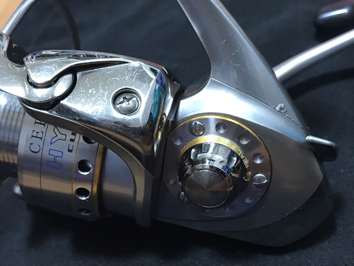 DAIWA Certate Hyper Custom 2500R Reel Excellent Used /w Semi-Hard Case & Pouch