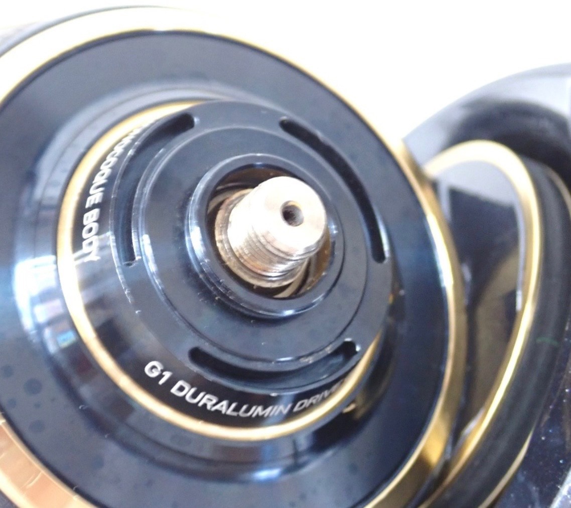 DAIWA SALTIGA SW 20000 Spinning Reel + Pouch Made in Japan Tested Clean