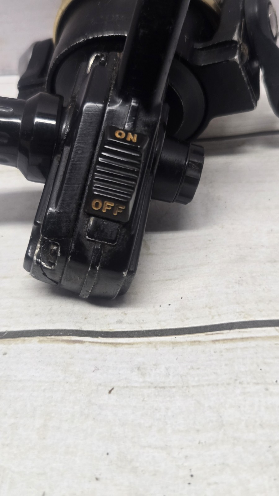 Viking 5040 Spining Fishing Reel Black & Gold One Ball Bearing Universal