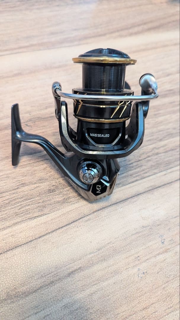 DAIWA Spinning Reel 6000S-H MQ MAGSEALED Carbon ATD Drag System Fishing Gear