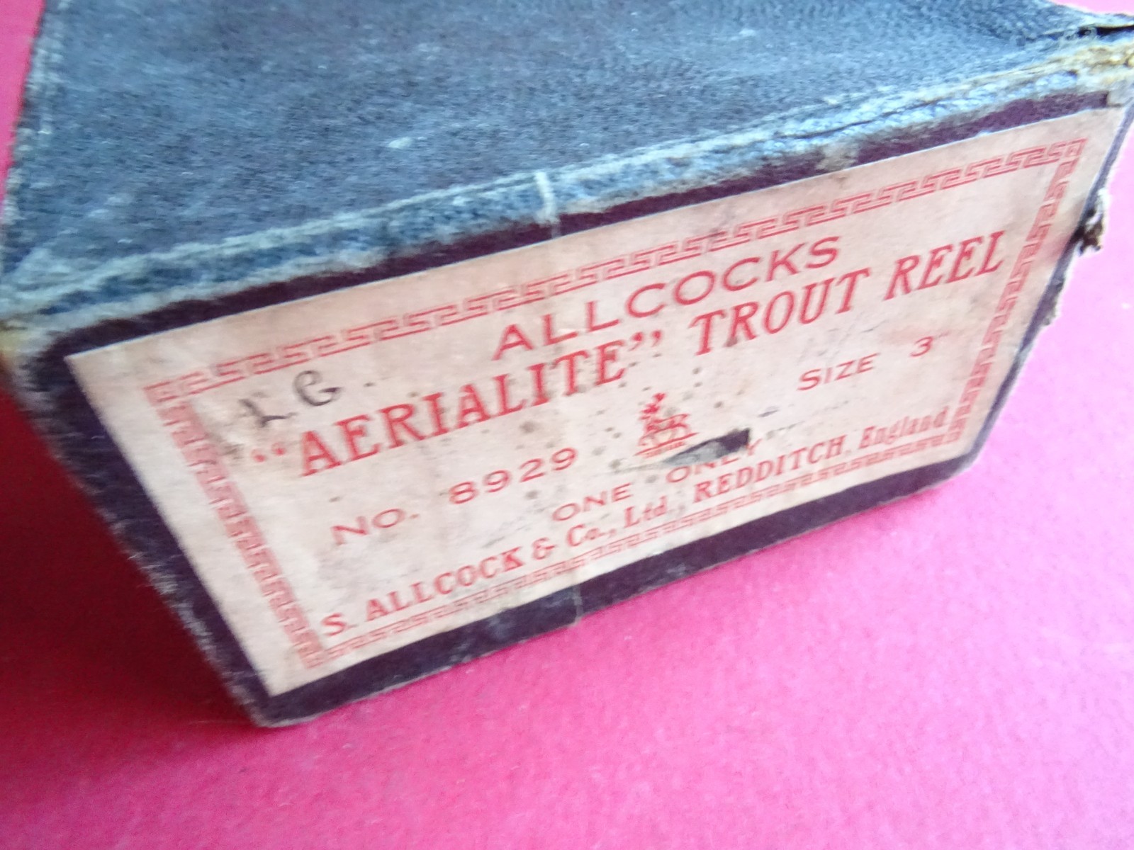A GOOD BOXED 3″ ALLCOCK AERIALITE TROUT FLY FISHING FISHING REEL + AGATE GUARD