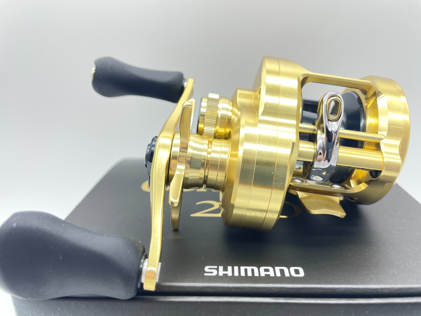 Shimano 21 CALCUTTA CONQUEST 200 Right Hand Bait Casting Brand New From Japan