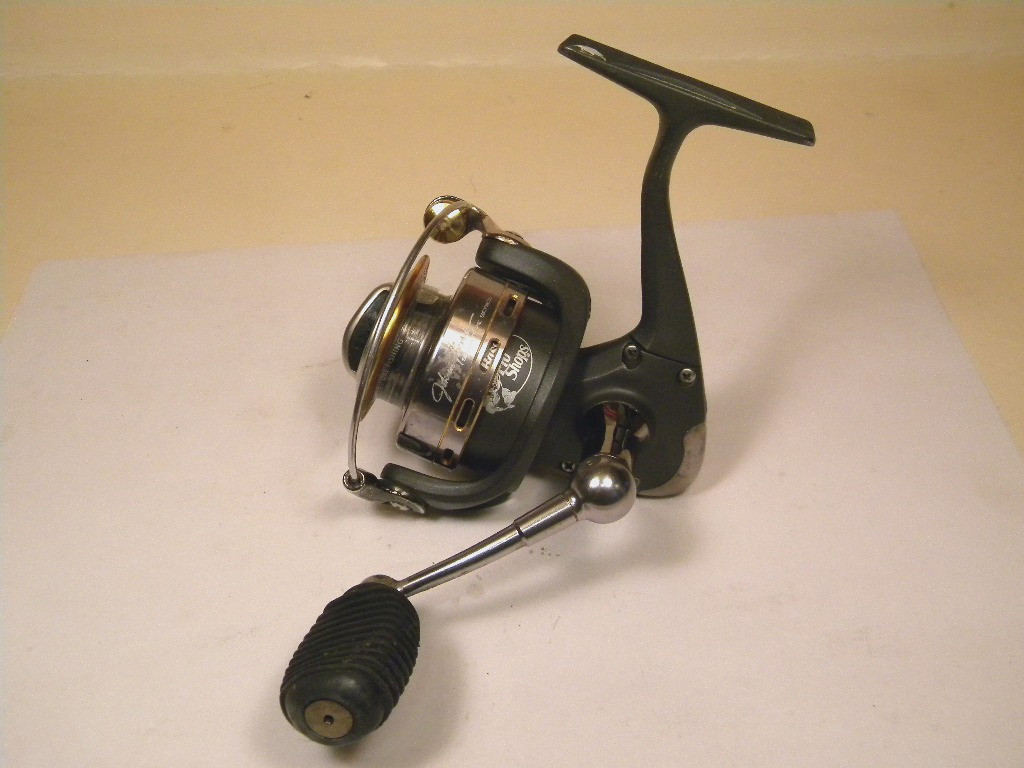Bass Pro Shops Johnny Morris JM10 11BB 5.6:1 spinning reel