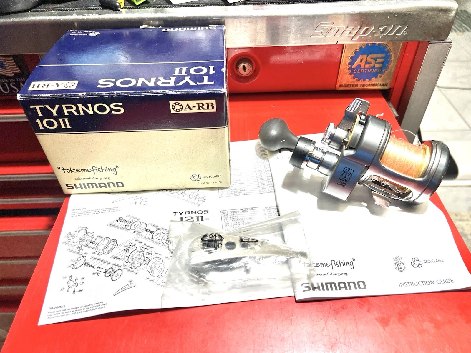 Shimano TYRNOS 10II Right Hand Conventional Reel (TYR10II) Two Speed
