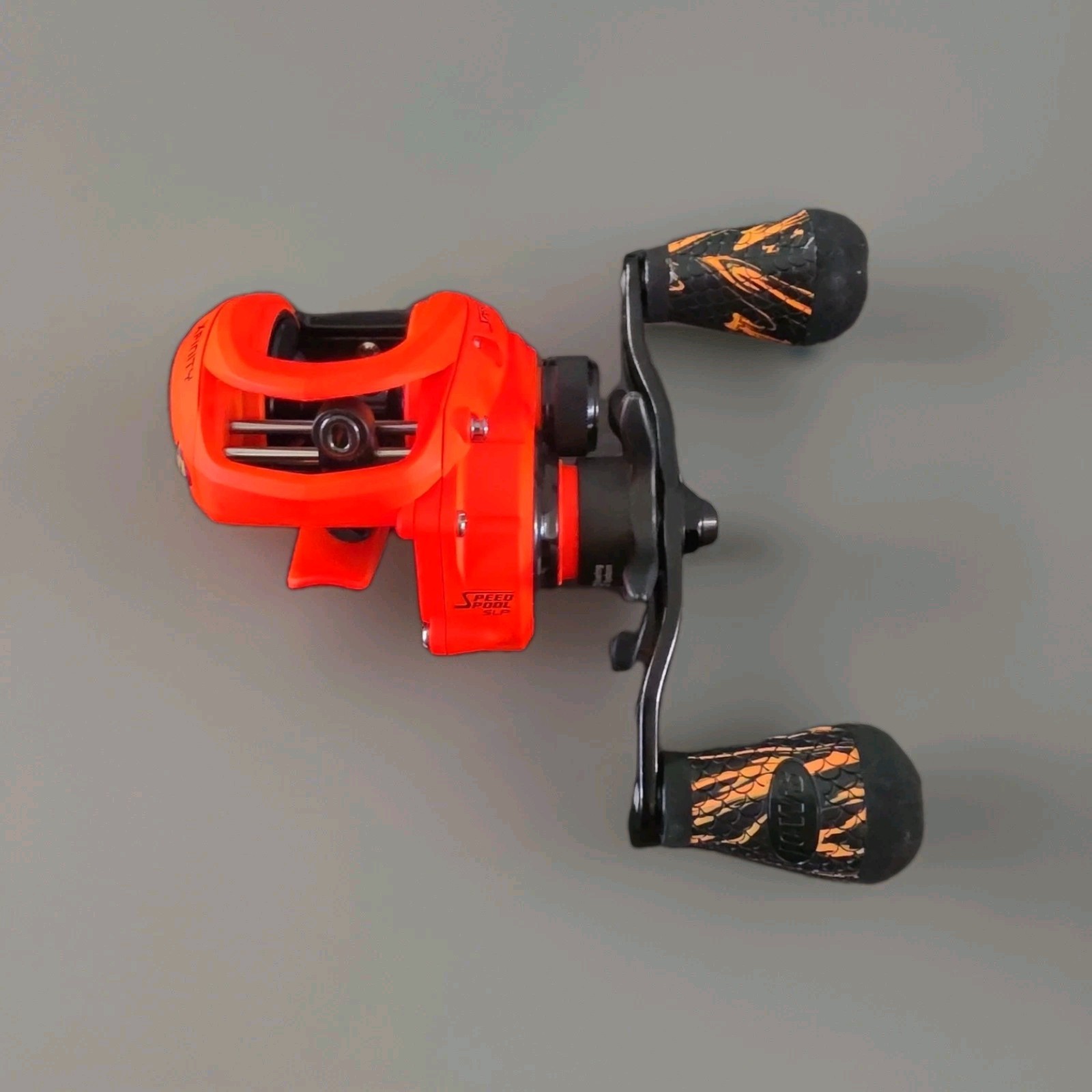 ​Lew’s Xfinity Speed Spool XF1SHLA 7.5:1 LH Baitcasting Reel – Left Hand