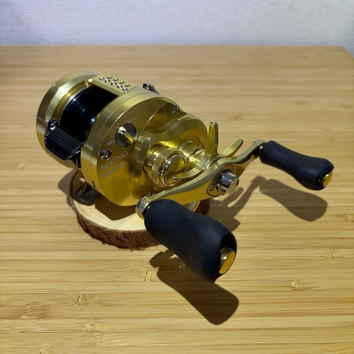 Shimano 23 Calcutta Conquest MD 300XG Right-Hand Baitcasting Reel